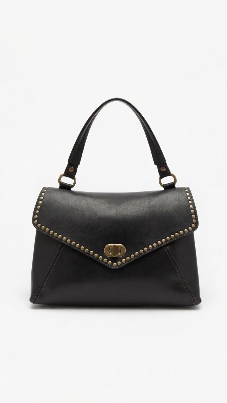 WhatsApp Image 2026-04-10 at 15.50.08 (1) Borsa nera con flap e borchie - Image 1