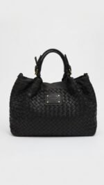 Borsa a spalla nera intrecciata