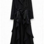 Cappotto lungo nero asimmetrico